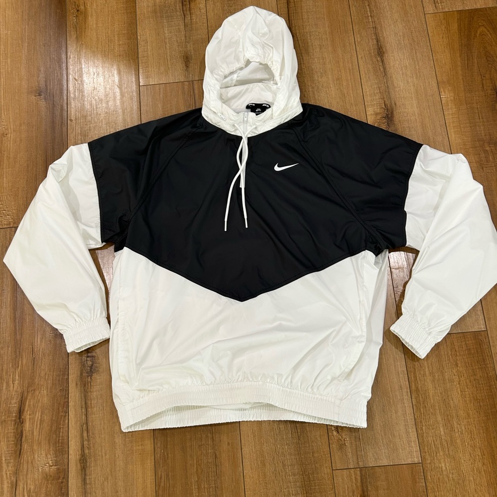 Nike SB Shield Jacket in White